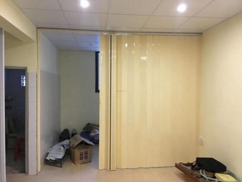 Cửa kéo ngăn phòng căn hộ mini