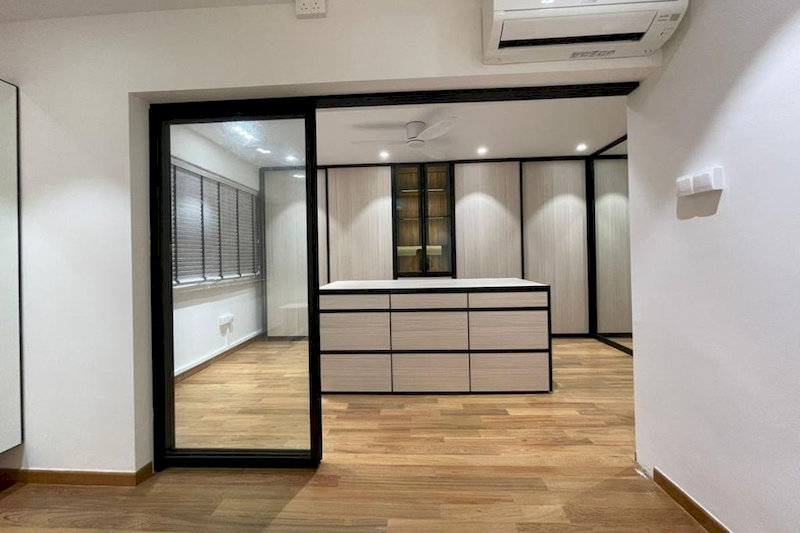 Cửa ngăn phòng bếp