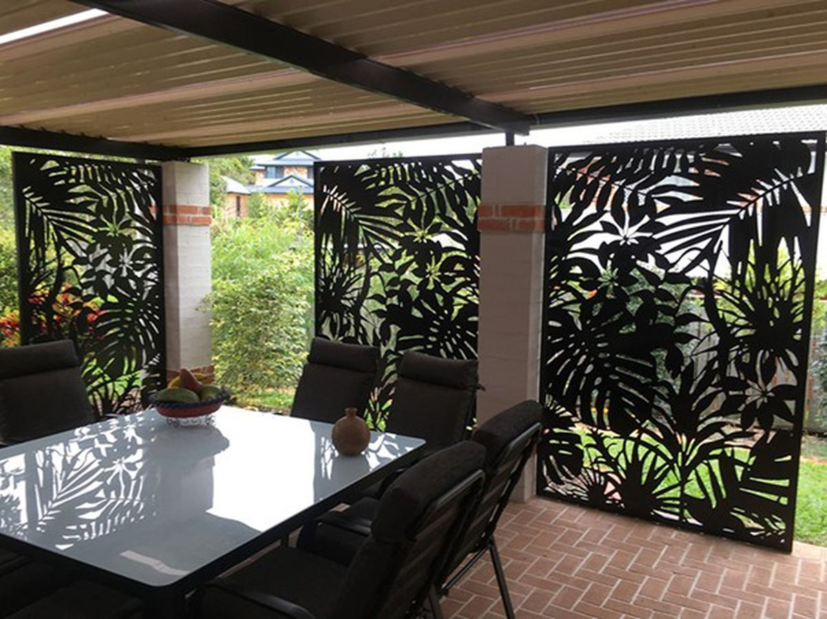 Lắp đặt vách ngăn CNC inox